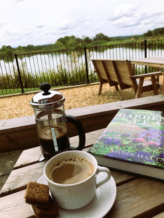 Bransford Farm Fishery & B & B 外观 照片